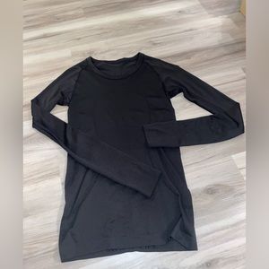 Lululemon long sleeve swiftly